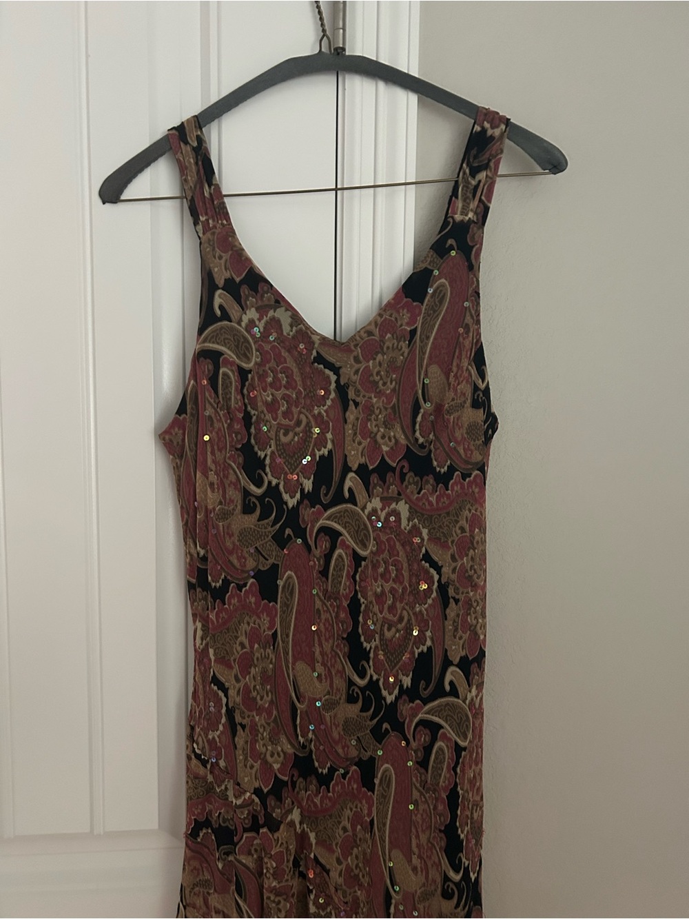 Sleeveless Paisley Slip Dress in Black and Burgundy